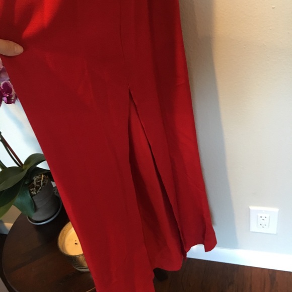 Red backless dress - Picture 2 of 3